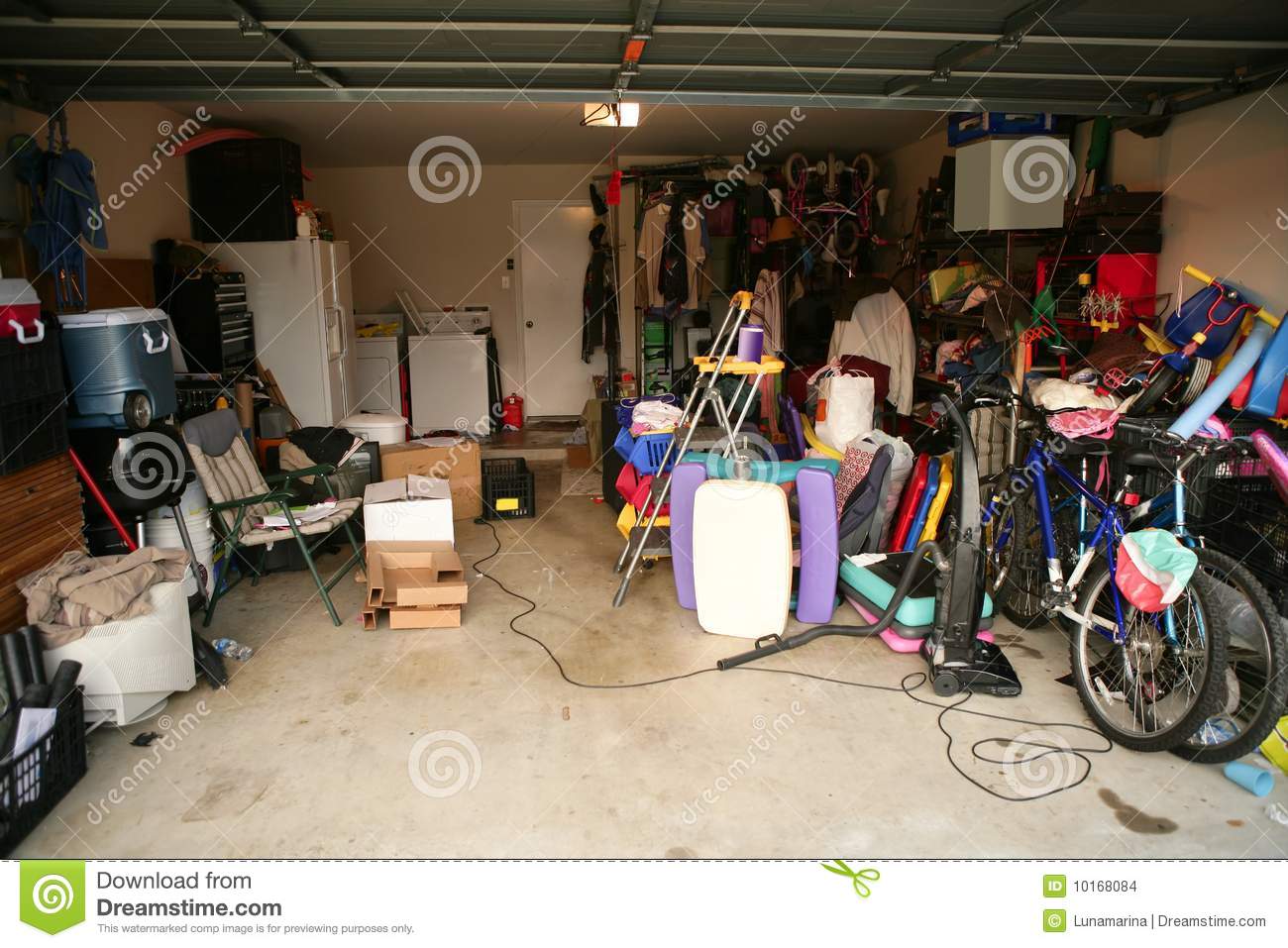 Learn How to Clean Up the Garage Easily