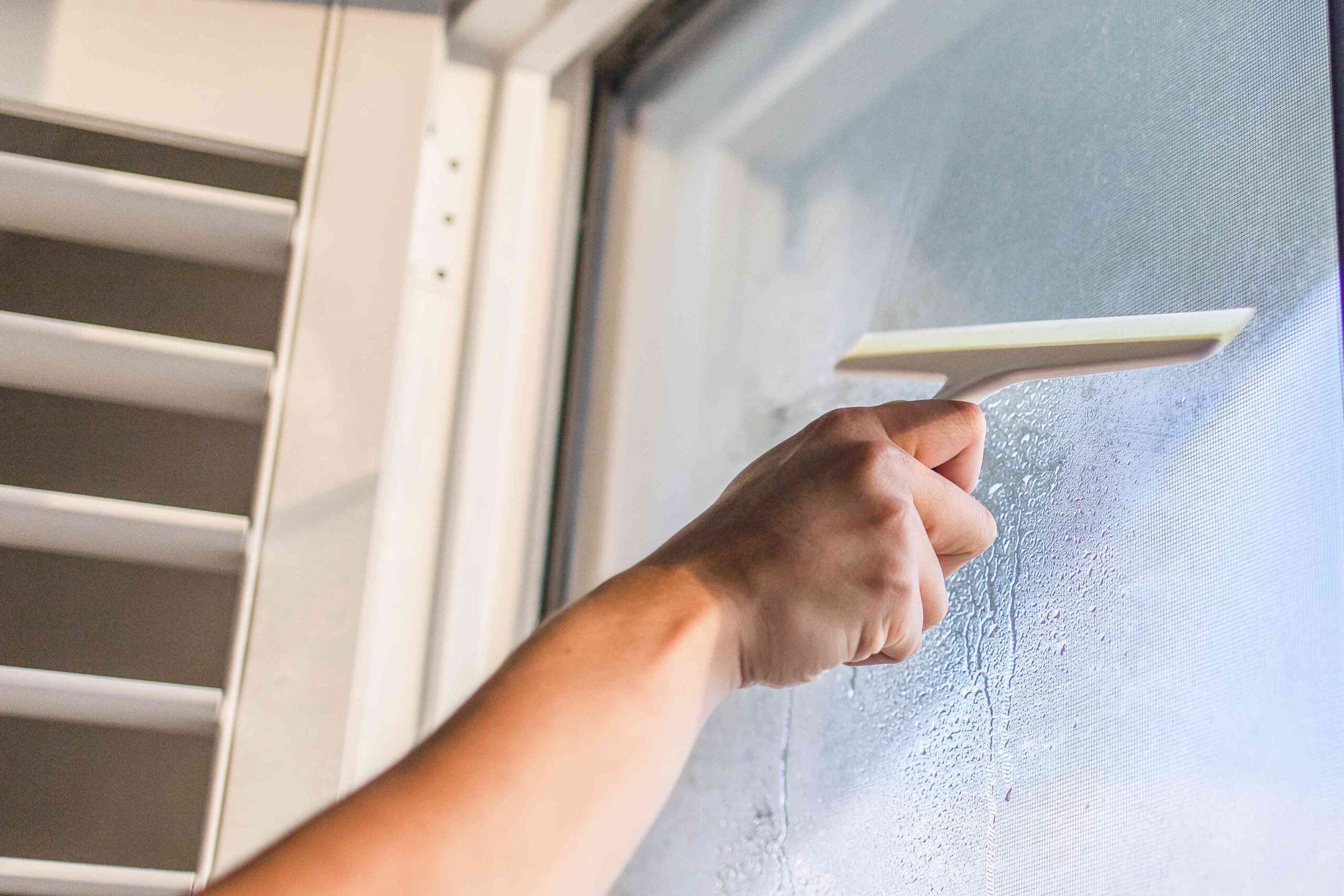 How to Clean Windows Like a Pro